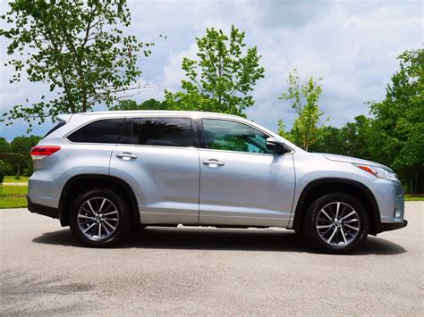 Pre Owned 2018 Toyota Highlander Xle Awd 4d Sport Utility