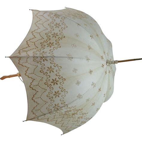 Wonderful Edwardian Embroidered Linen Parasol With Eyelet Work And