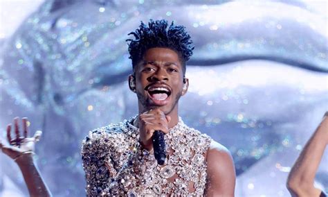 Lil Nas X Jokes He S Not Gay After Grammys Snub And Epic Performance