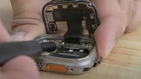 Le démontage de l Apple Watch Ultra révèle la taille réelle de sa batterie