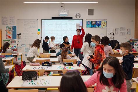 Les infos de 12h30 Coronavirus à l école avec le nouveau protocole