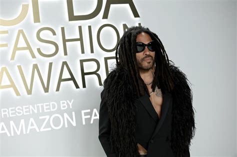 Lenny Kravitz to host iHeartRadio Music Awards