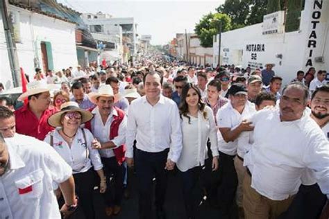 Linotipe Ndo En Apote Tico Y Multitudinario Acto Inici Albores Su