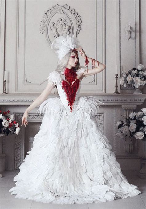 Halloween Wedding Dresses From Gothic Glamourpuss To Costumery