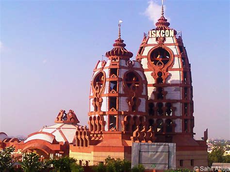 Iskcon Temple Delhi Guide | Timings, Poojas, History & Travel Tips