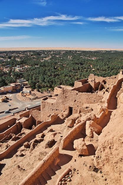 Premium Photo Ancient Fortress In Sahara Desert