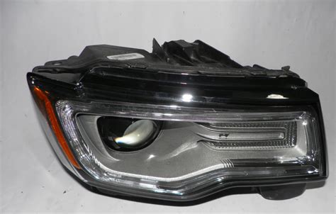 Jeep Grand Cherokee Wk Lift Lampa Xenon Prawy Prawa Usa Af Nie