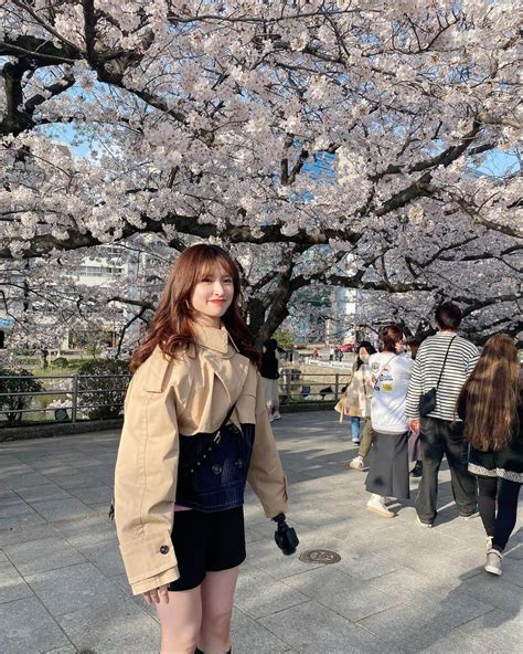 渡邊菜々さんのインスタグラム写真 渡邊菜々instagram「🌸 桜まつりの残りの写真📸 もう桜散っちゃったね〜」4月5日 20時18