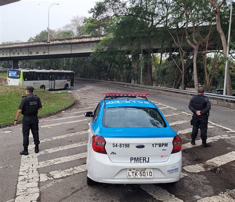 pmerj on Twitter Ação preventiva contra roubos de rua realizada pelo