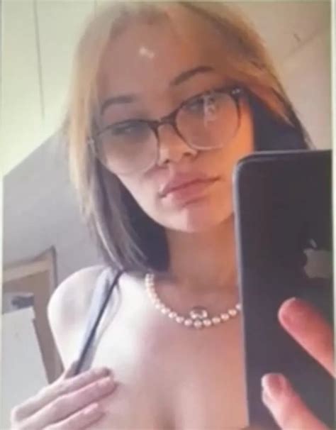 Anyone Know Her Nudes Saucefornsfwads Nude Pics Org