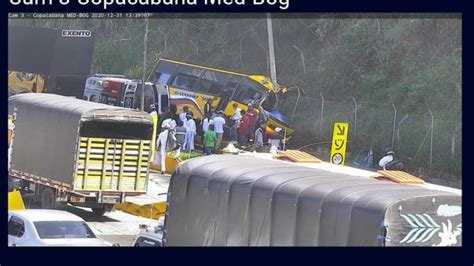 Cuatro Heridos Por Accidente De Tránsito En El Peaje De Copacabana