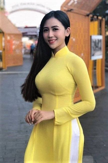 Pin By Trà Nguyễn On Lưu Nhanh Beautiful Chinese Women Ao Dai Asian Fashion