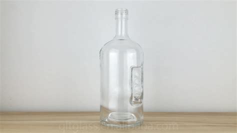 Empty Clear 1 75 Liter 1750ml 1800 Liquor Silver Bottle For Wine Vodka