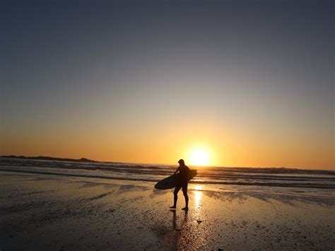 Learning to surf in Bloubergstrand — Isabella Claire Machin