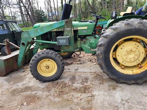 John Deere 2040 W Loader And Bale Spear Live And Online Auctions On