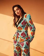 Nora Fatehi Latest Hot HD Photos Mobile Wallpapers OyePhoto