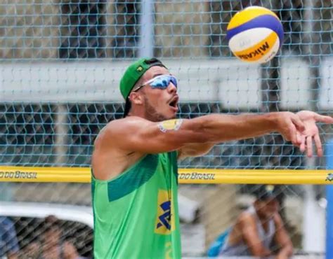 Dupla Atleta De Ms Fica Em No Sul Americano De V Lei De Praia