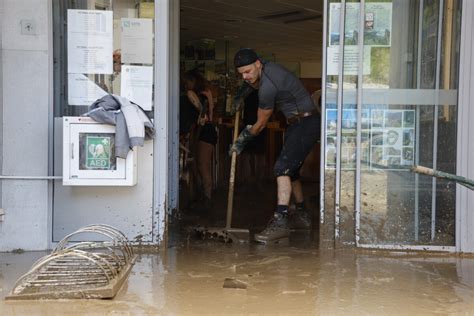 Kako Bo Vlada Prizadetim V Poplavah Pomagala Najti Streho Nad Glavo