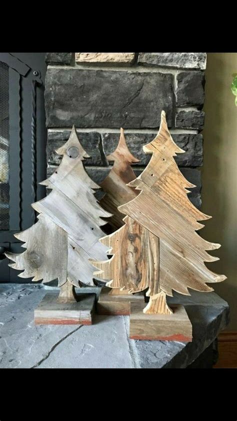 Pin By •ʏᴀᴍɪ• On Árbol Navidad Barn Wood Crafts Christmas Wood