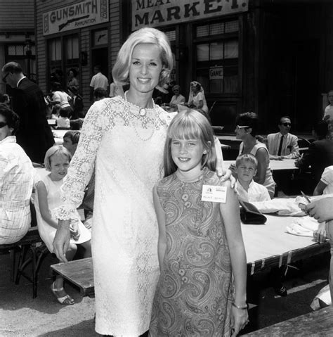 Melanie Griffith And Tippi Hedren Have A Precious Mother Daughter ...