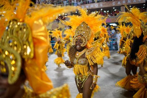 Rio De Janeiro S Carnival Costumes Popsugar Latina Photo 13