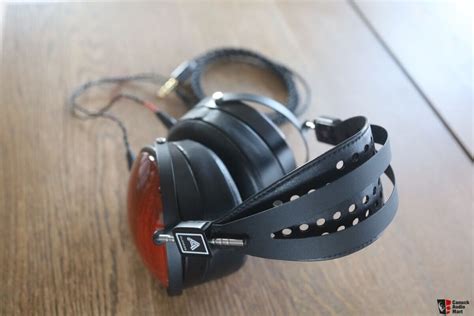 Audeze LCD XC Closed Back Bubinga Wood Headphones Photo 3347148