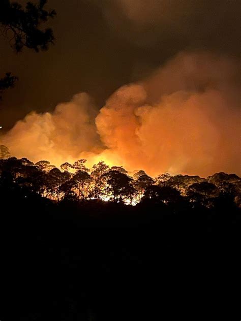 Valle De Bravo Cuatro Incendios Forestales Siguen Activos Desde El