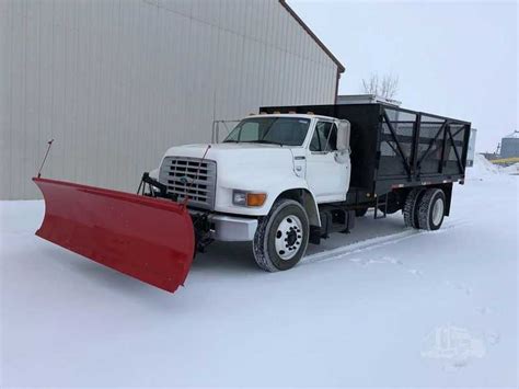 Used Snow Plow Trucks for Sale Near Me Craigslist Buyer’s Guide ...