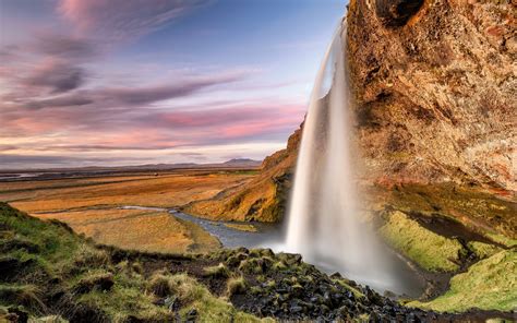 Islandzki Wodospad Seljalandsfoss Wpadaj Cy Do Rzeki