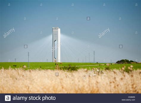 The PS10 solar thermal tower, the only such working solar tower ...