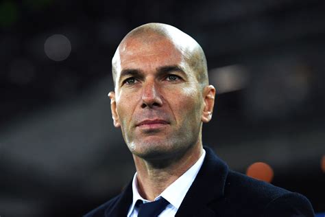 Zidane Está Perto De Ser O Novo Técnico Do Psg Diz Rádio Francesa Placar