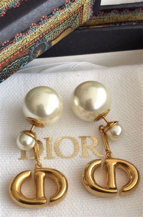 Pin By Cloclo Milla On Maquillaje Dior Jewelry Glam Jewelry Pretty