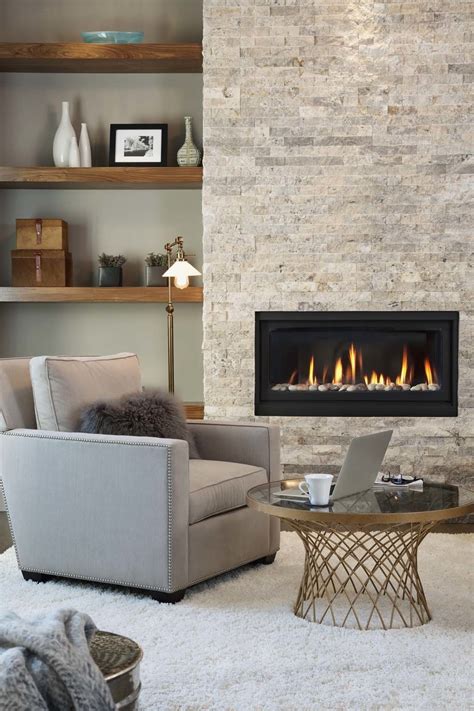 Frente al fuego | Casas con chimenea, Chimeneas modernas, Diseño de ...