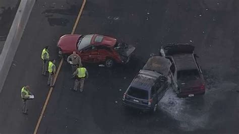 Woman Killed In 4 Car Crash On I 880 In Oakland Sfgate