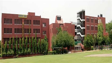 Montfort senior secondary school, Delhi: Admission, Academic, Fee 2021-22 - Best Schools Of India