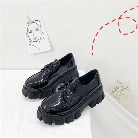 DF FOOTWEAR Sepatu Wanita Docmart Sneakers Boots Import Premium