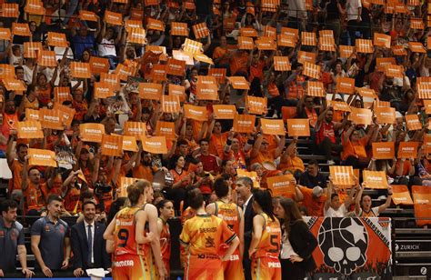 La Liga Se Pone A Tiro Tras Un Final De Infarto En La Fonteta