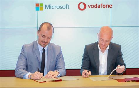 Microsoft și Vodafone vor fi parteneri pentru a accelera digitalizarea