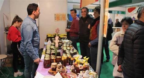 Una novena edición de la Feria Apícola de éxito La Gaceta de Salamanca