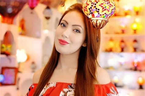 Munmun Duttas Sexy Red Lipstick Looks Walnox Hot Sex Picture
