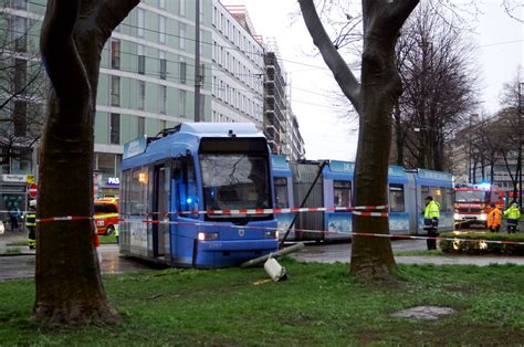 R Wagen Entgleisung In Der Sonnenstra E