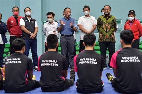 Tinjau Pelatnas Wushu Menpora Amali Beri Motivasi Dan Semangat Atlet