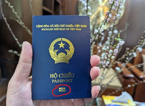 Sau Bao Lâu Chờ đợi Thì Hôm Nay Chính Thức Cấp Hộ Chiếu điện Tử Gắn
