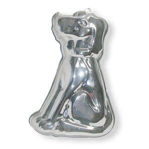 Make Paw-some Dog Cakes With This Dog-Shaped Cake Pan | Dog cakes, Cake ...