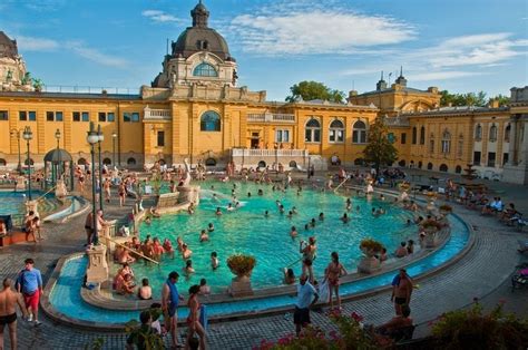 Széchenyi Thermal Bath in Budapest | Amusing Planet