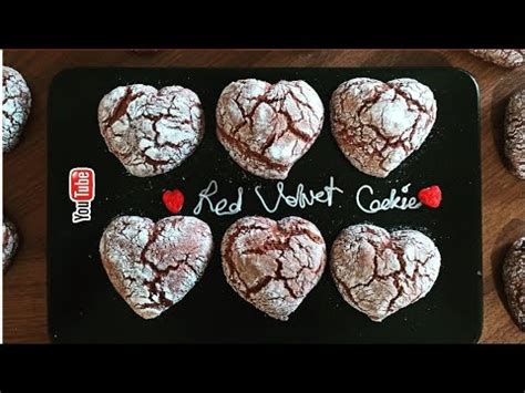 RED VELVET CRINKLE COOKIES Red Velvet Çatlak Kurabiye kurabiye