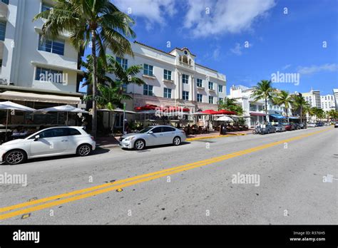 Ocean boulevard in Miami Stock Photo - Alamy