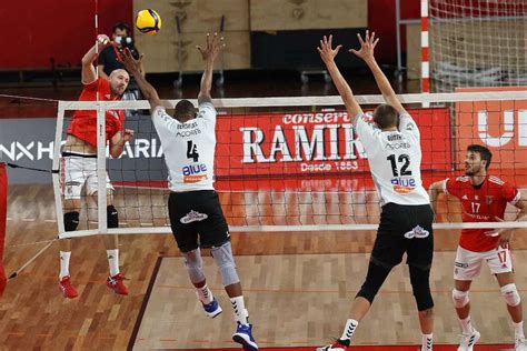 Voleibol Fonte Bastardo Vence Benfica Sporting Triunfa Na Rece O Ao