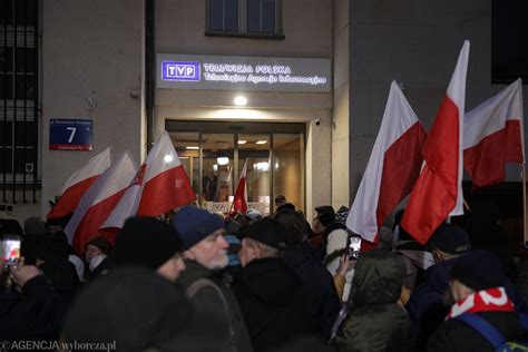 Pokaza Co Ogl Dali W Siedzibie Tvp Podczas Protestu Mo Ecie By