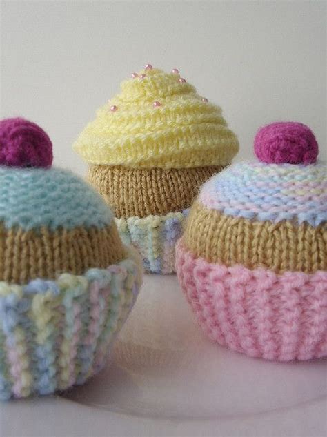 Cupcakes Fairy Cakes Pattern By Ali Hogg Knitting Knitting Patterns